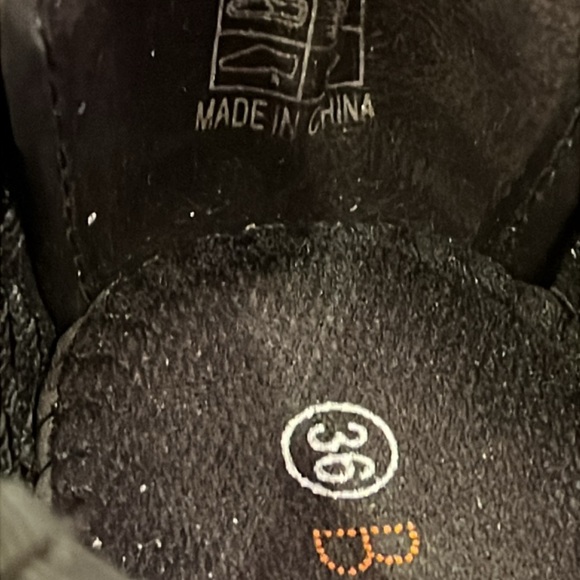 Bernie Mev Size 36 Almond Toe Black Low Cut Boots‎ Fabric Boots wi original box - Picture 4 of 16